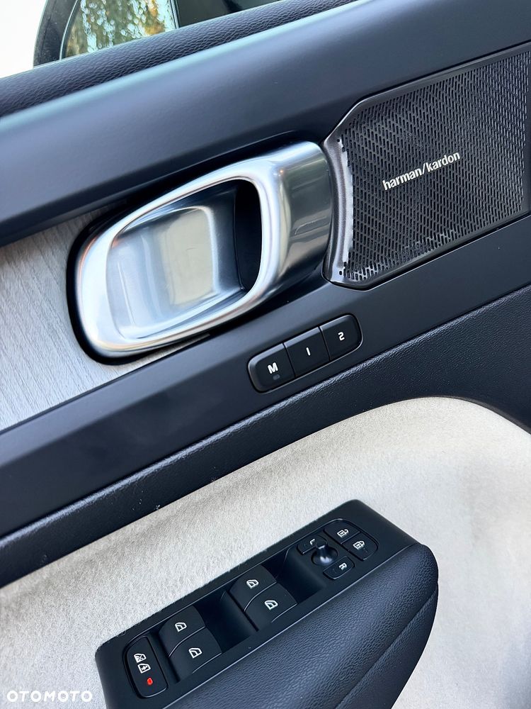 Volvo XC 40 B3 Ultimate Dark - 28