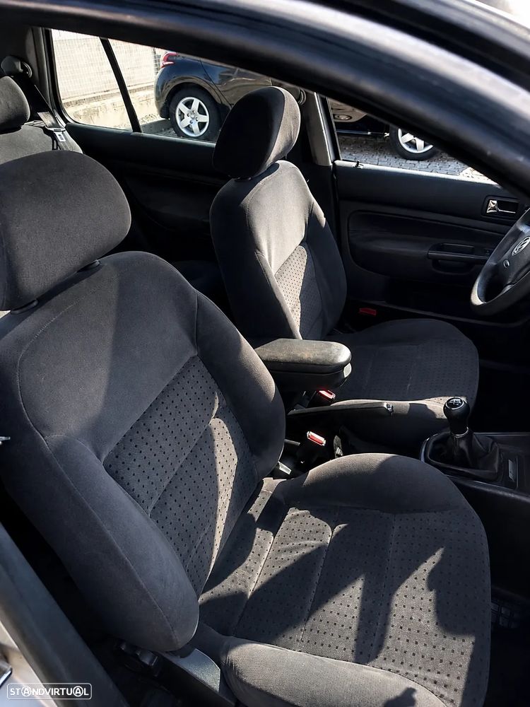 VW Golf 1.4i Confortline - 9