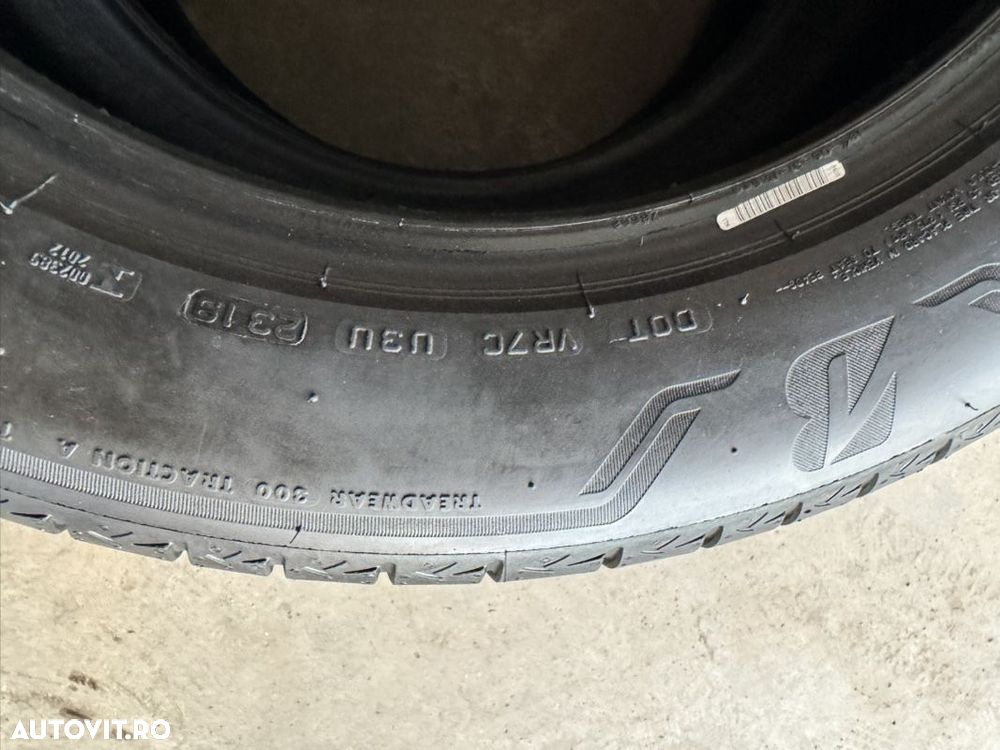vând 2 anvelope 235/55/18 bridgestone de vară ca noi - 6