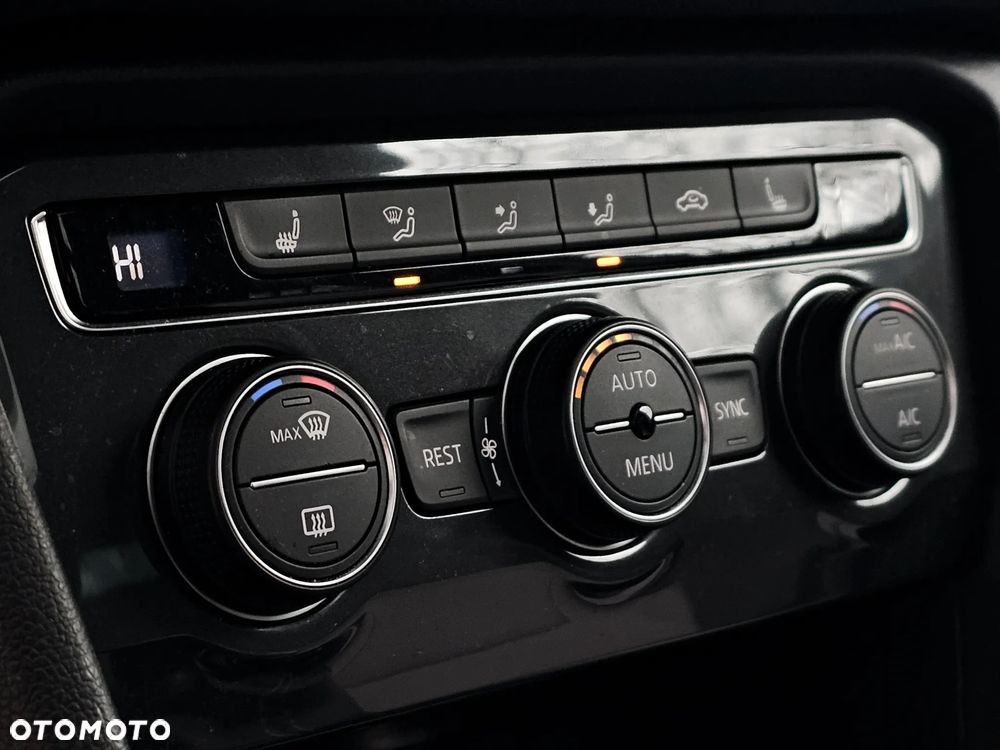 Volkswagen Tiguan 2.0 TDI SCR R-Line - 30