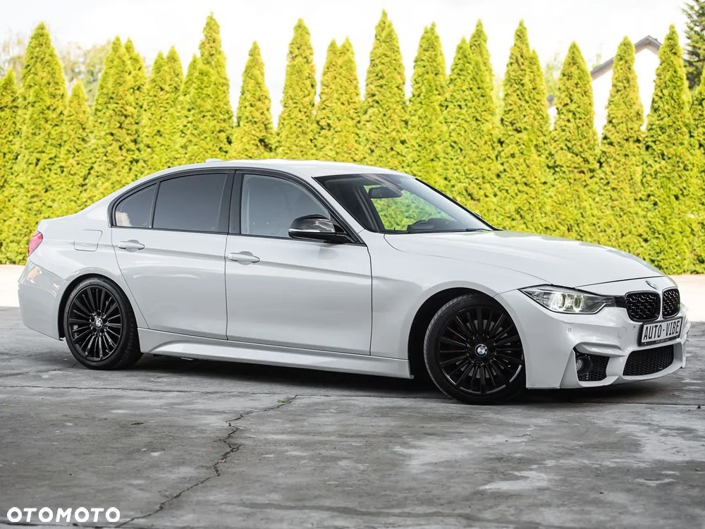 BMW Seria 3 328i xDrive Sport-Aut Sport Line - 3