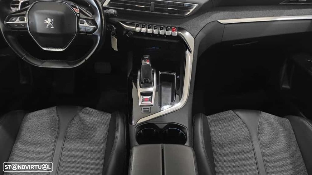 Peugeot 3008 1.2 PureTech Allure EAT8 - 37