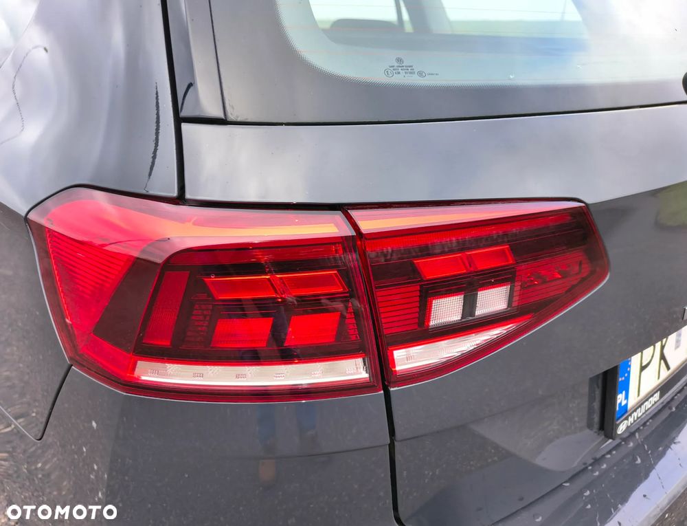 Volkswagen Passat - 12