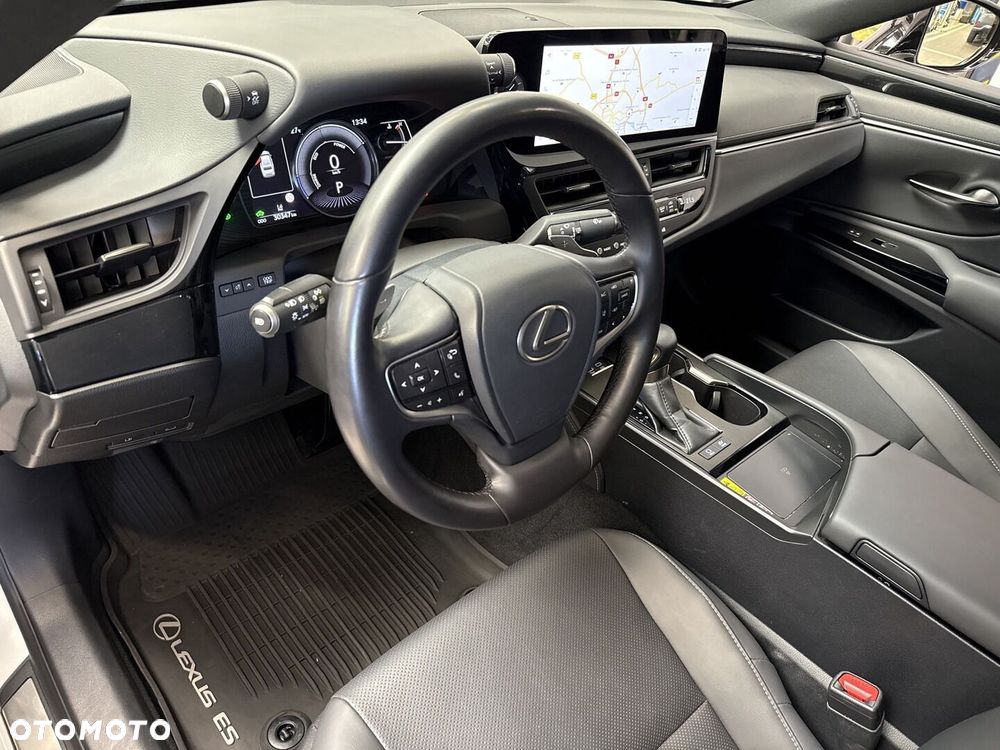 Lexus ES 300h Business Edition - 10