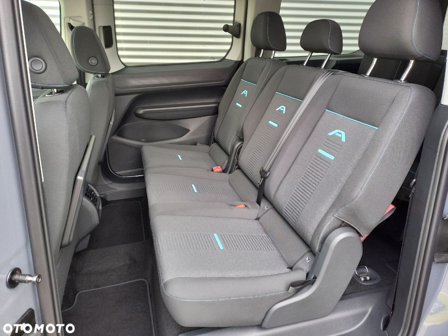 Ford Tourneo Connect Grand - 13