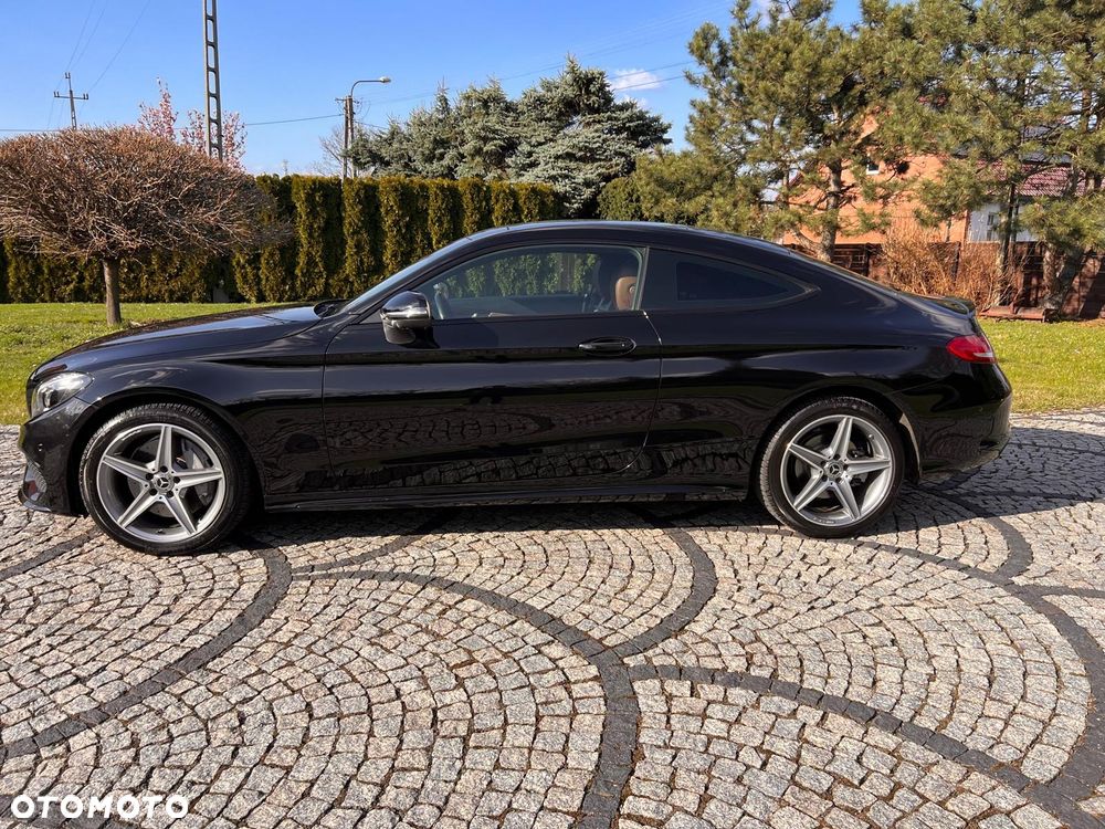 Mercedes-Benz Klasa C 300 9G-TRONIC AMG Line - 15