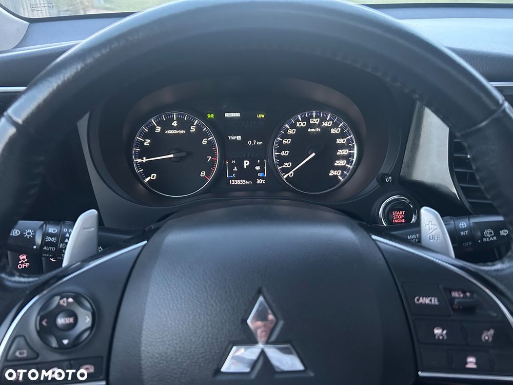 Mitsubishi Outlander 2.0 Intense + SDA 4WD CVT - 9