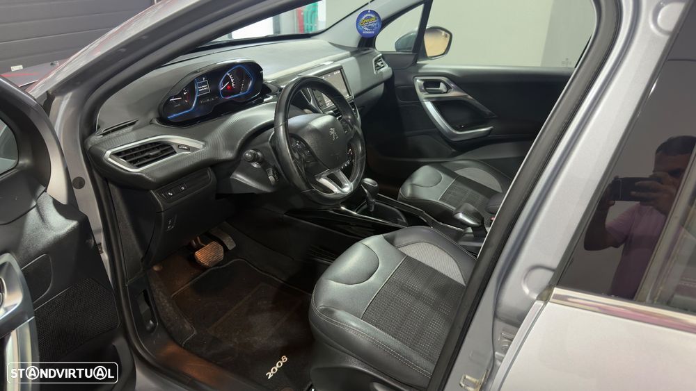 Peugeot 2008 PureTech 110 GPF Stop&Start EAT6 Allure - 11