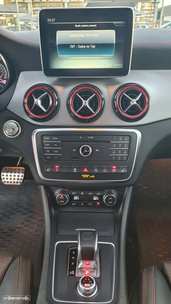 Mercedes-Benz GLA 45 AMG 4-Matic - 12