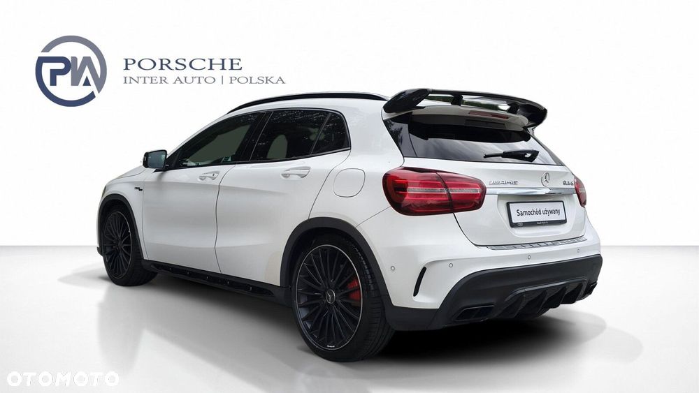 Mercedes-Benz GLA - 4
