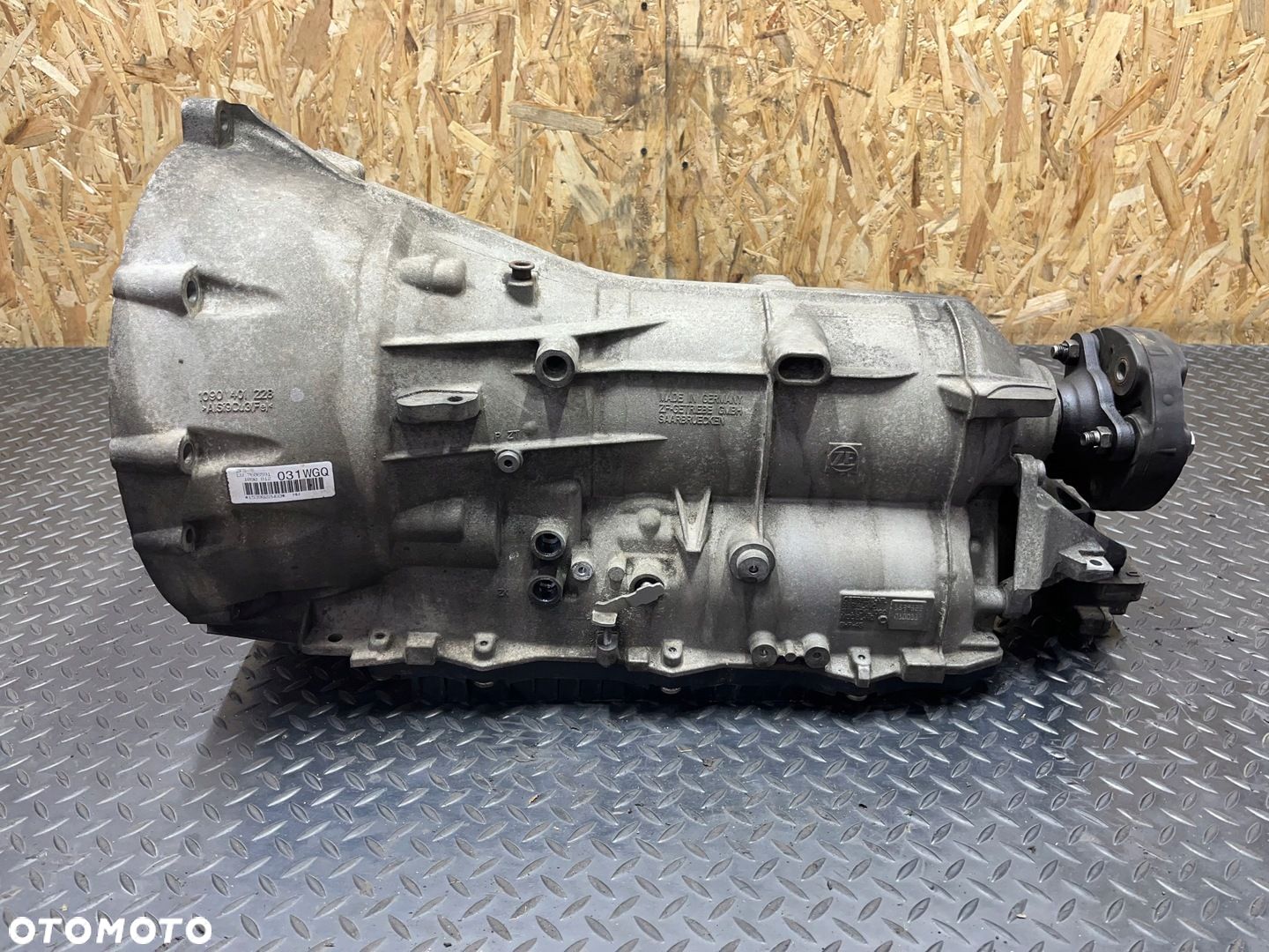 BMW F10 F11 SKRZYNIA BIEGÓW AUTOMATYCZNA 8HP-45 WGQ OE 7606591 - 1