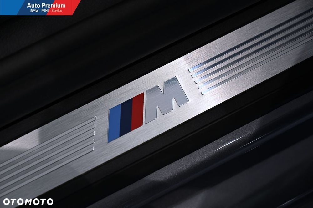 BMW Seria 5 530d xDrive mHEV - 22