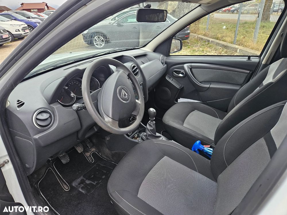 Dacia Duster SCe 115 4x4 Laureate - 10