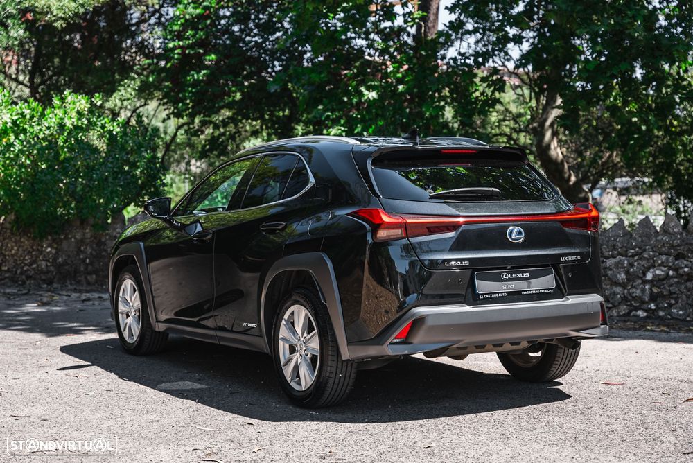 Lexus UX 250h Executive+ - 3