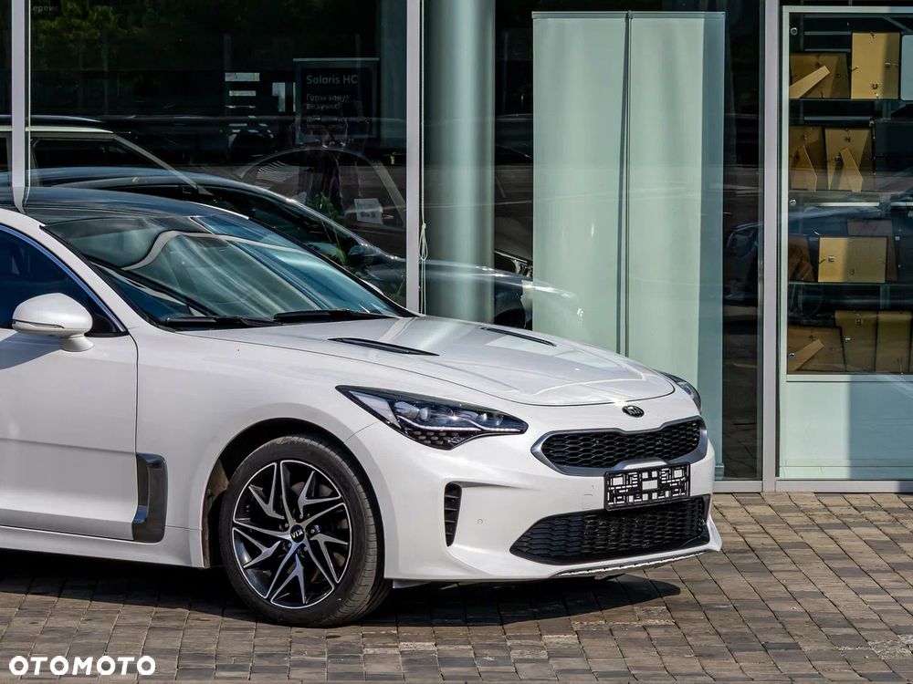 Kia Stinger 2.0 T-GDI GT Line - 10