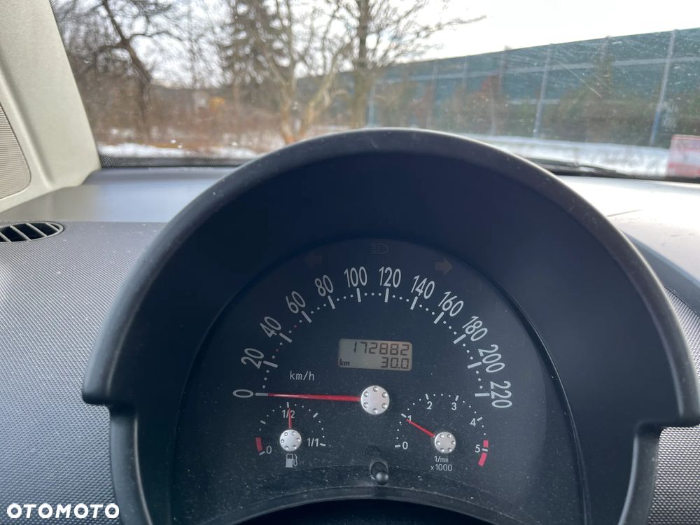 Volkswagen New Beetle 1.9 TDI - 23