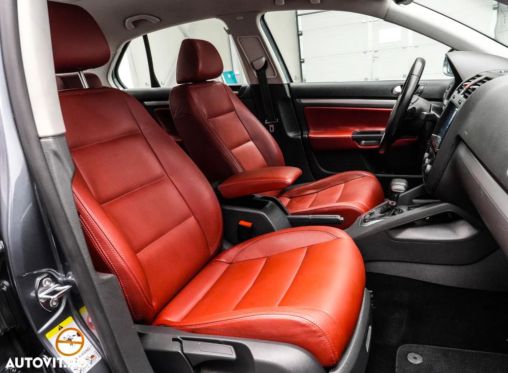 Volkswagen Jetta 1.9 TDI Sportline DSG - 14