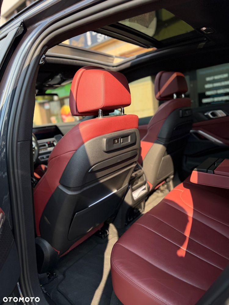 BMW X6 xDrive40i mHEV - 11