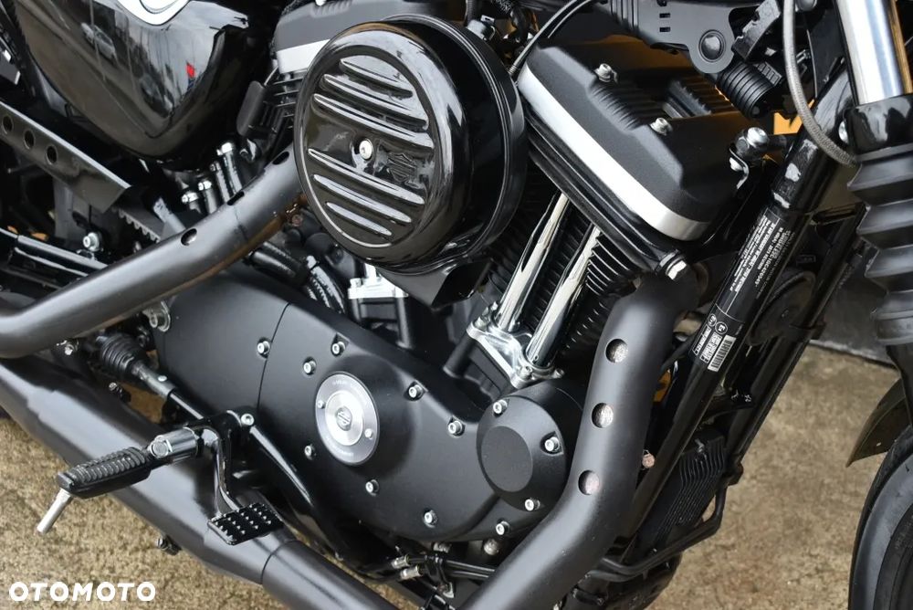 Harley-Davidson Sportster Iron 883 - 34