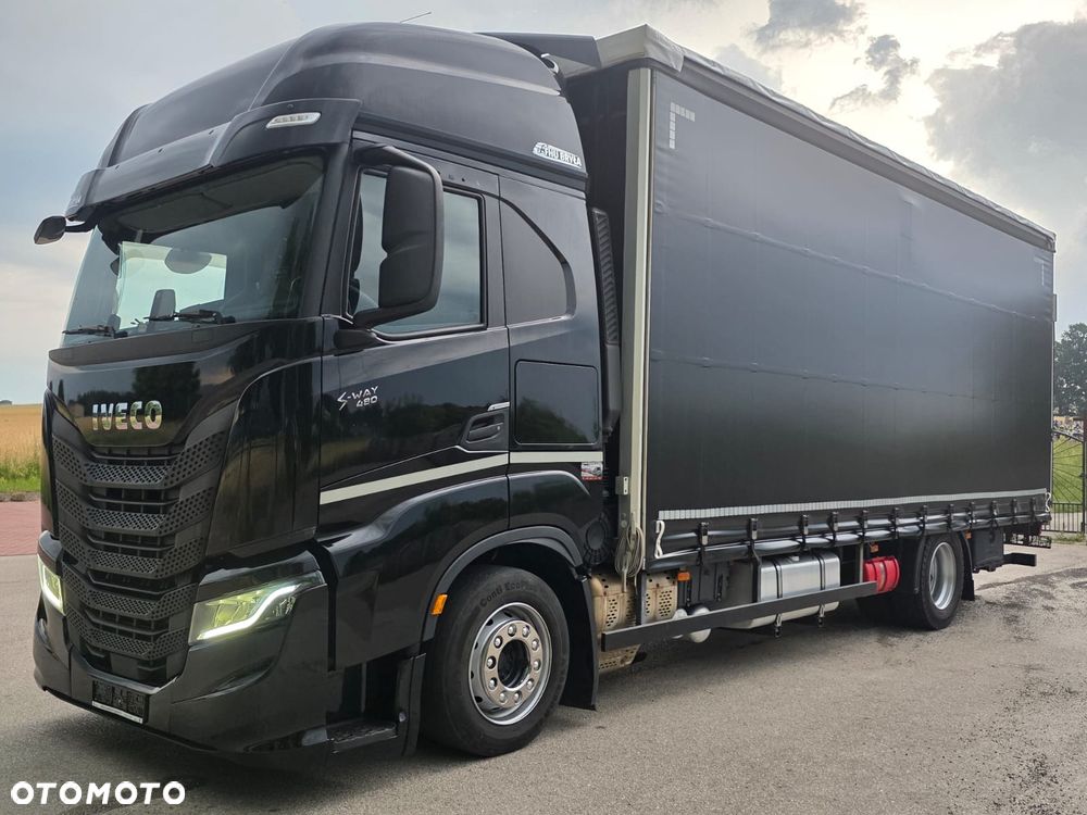 Iveco S-WAY 460 / FIRANKA / WINDA  / NOWE OPONY / 18PALET / AUTOMAT / KLIMA POSTOJOWA / CAŁY NA PODUSZKACH / SYPIALKA / SERWISOWANY / 2021 / JAK NOWY  / E6 - 11