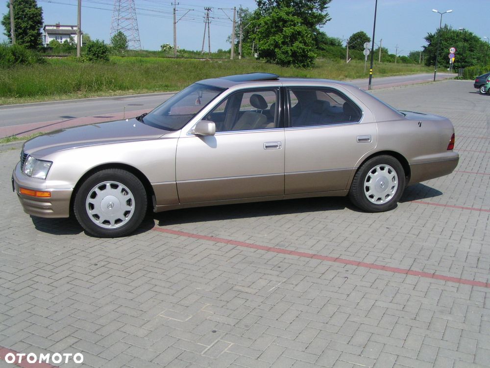 Lexus LS - 3