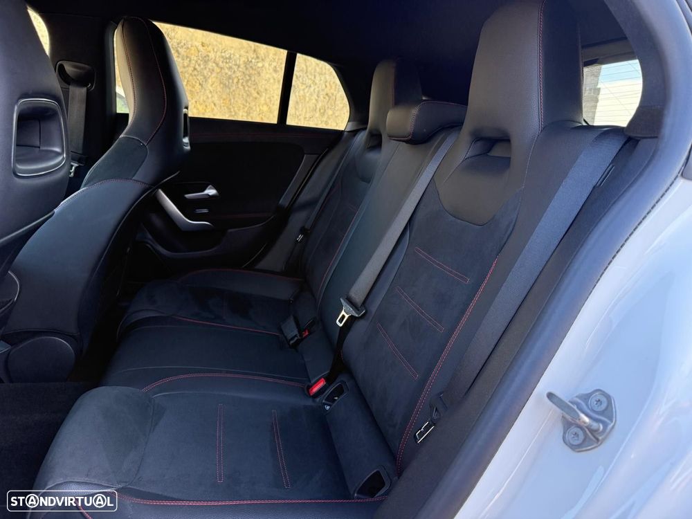 Mercedes-Benz CLA 180 d Shooting Brake AMG Line Aut. - 13