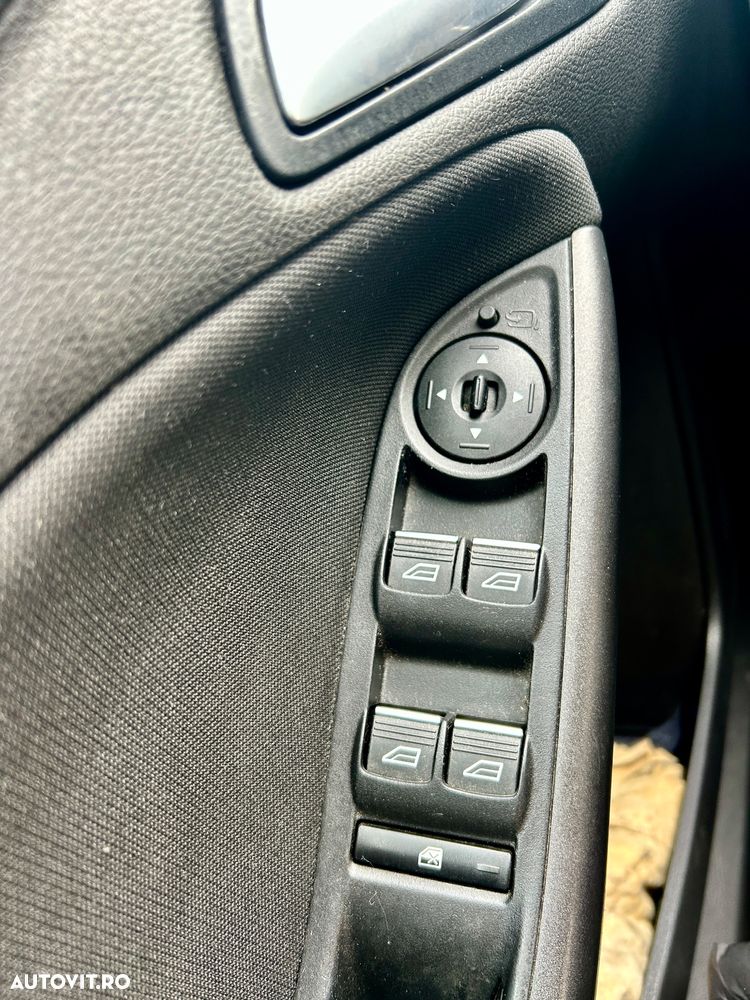 Ford Focus 1.0 EcoBoost Trend - 12