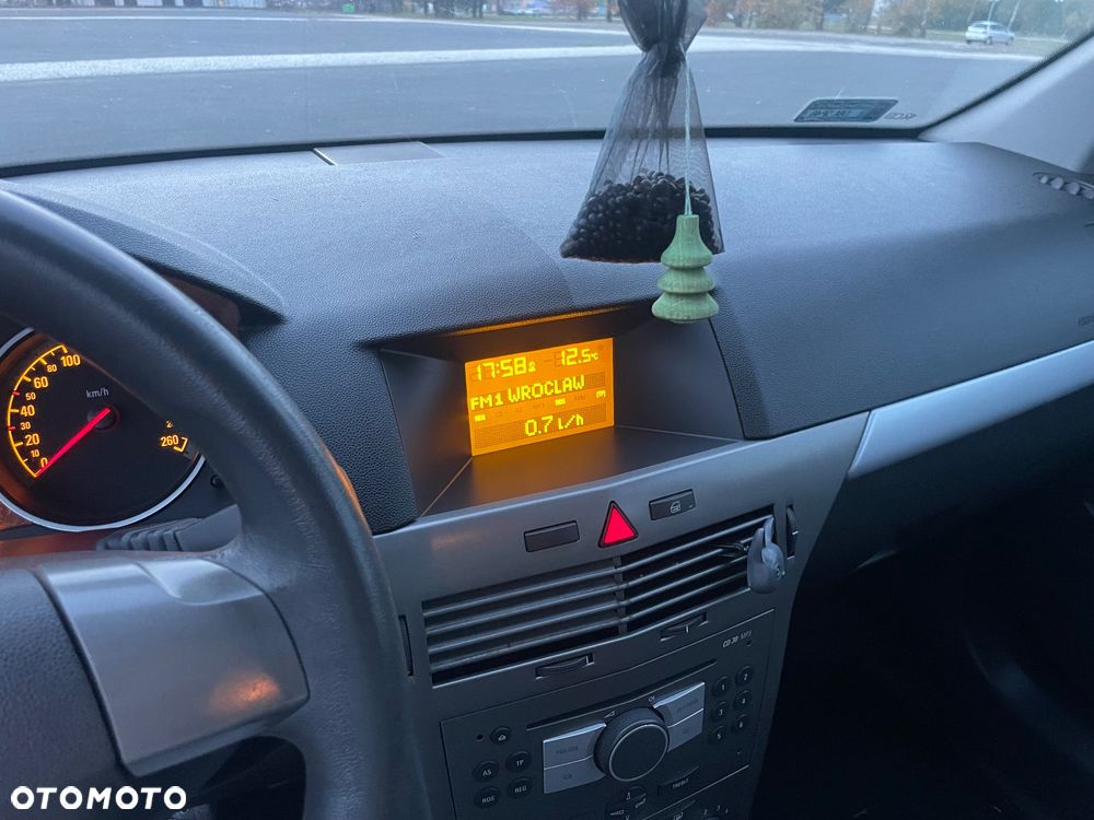 Opel Astra - 16