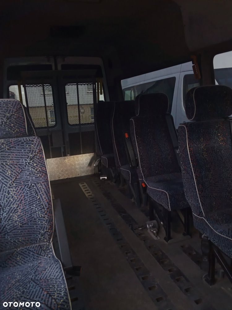 Mercedes-Benz Sprinter - 3