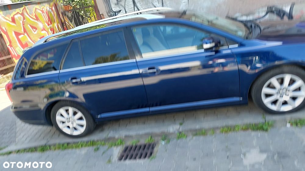 Toyota Avensis 2.0 D-4D Sol Premium - 5