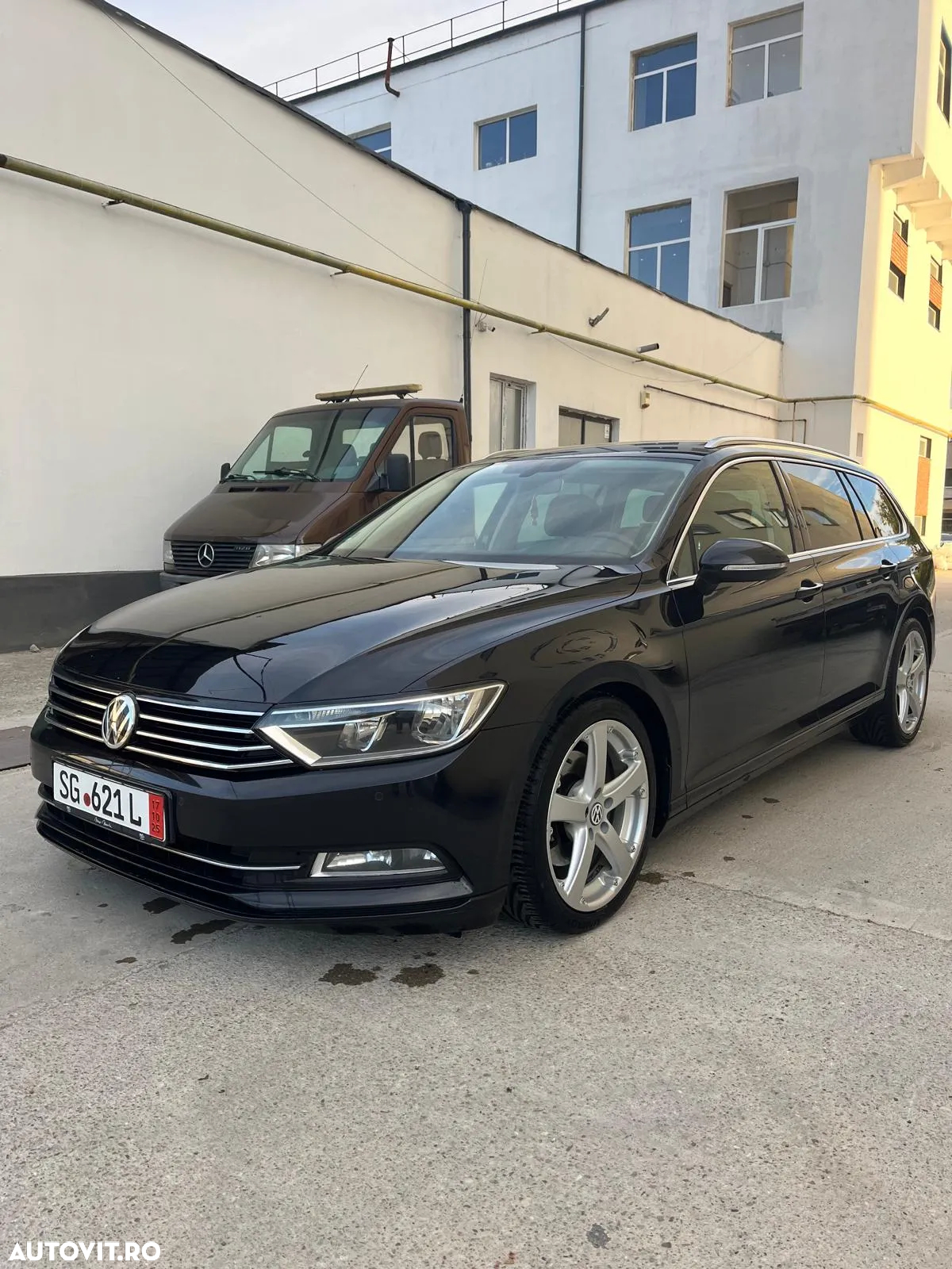 Volkswagen Passat Variant 2.0 TDI DSG (BlueMotion Technology) Trendline - 12