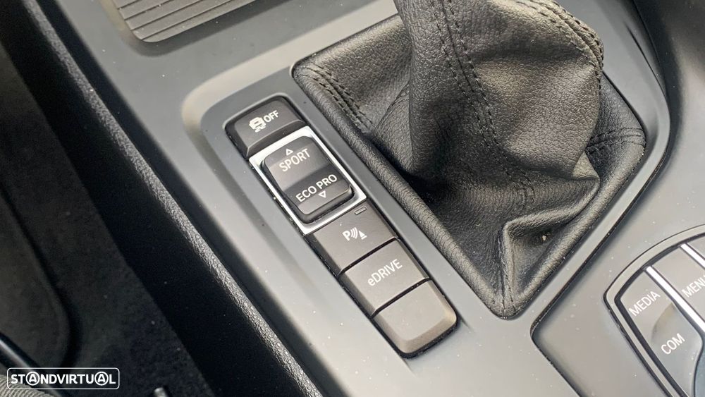 BMW X1 xDrive25e Advantage - 12