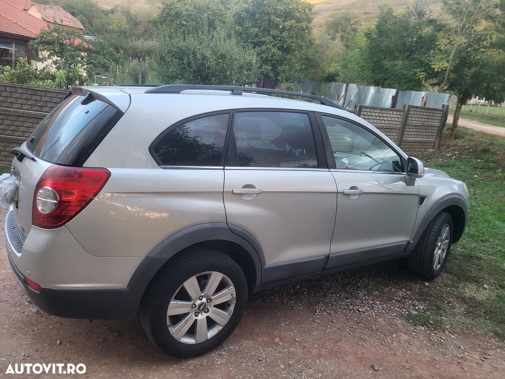 Chevrolet Captiva 2.0 FWD 7 loc. LT - 3