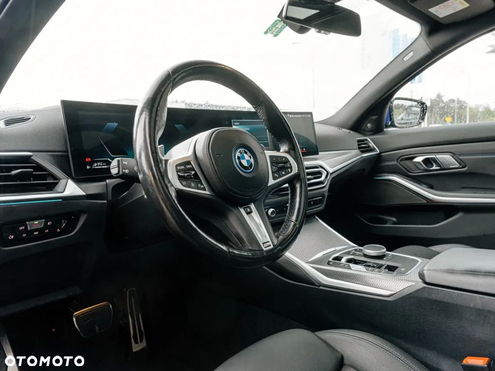 BMW Seria 3 330e xDrive - 6