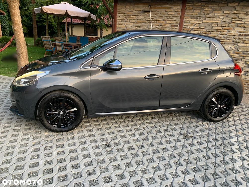 Peugeot 208 PureTech 110 Stop & Start Allure - 12