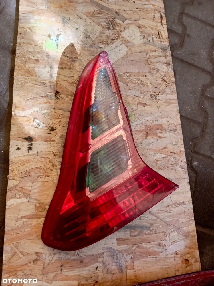 LAMPA TYLNA PRAWA LUB LEWA CITROEN C4 9646801677 - 4