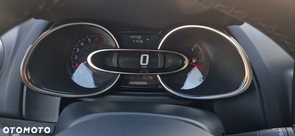 Renault Clio 1.2 16V Limited Plus - 35