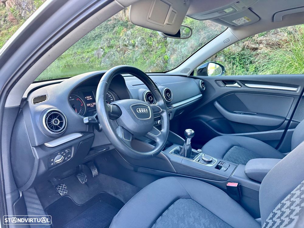 Audi A3 Sportback 2.0 TDI Attraction - 19