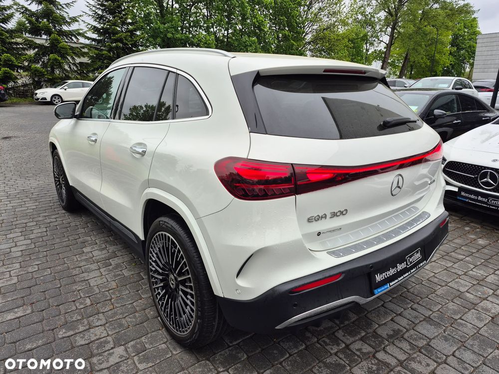 Mercedes-Benz EQA 300 4Matic - 10