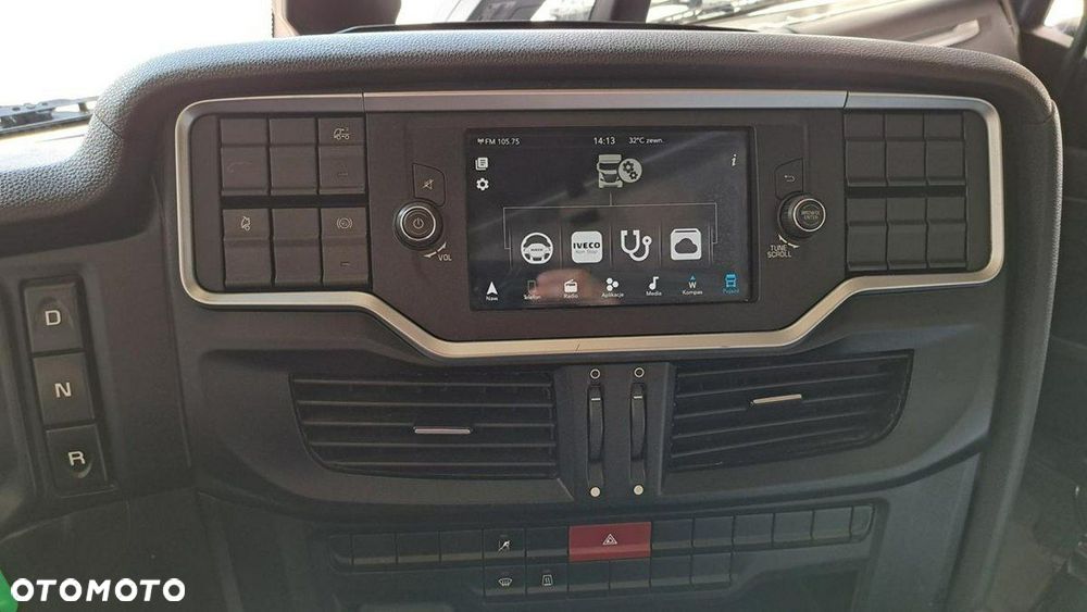 Iveco STRALIS - 12