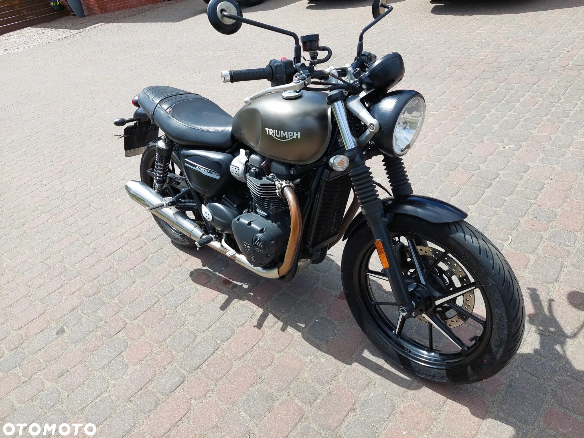 Triumph Street Twin - 7