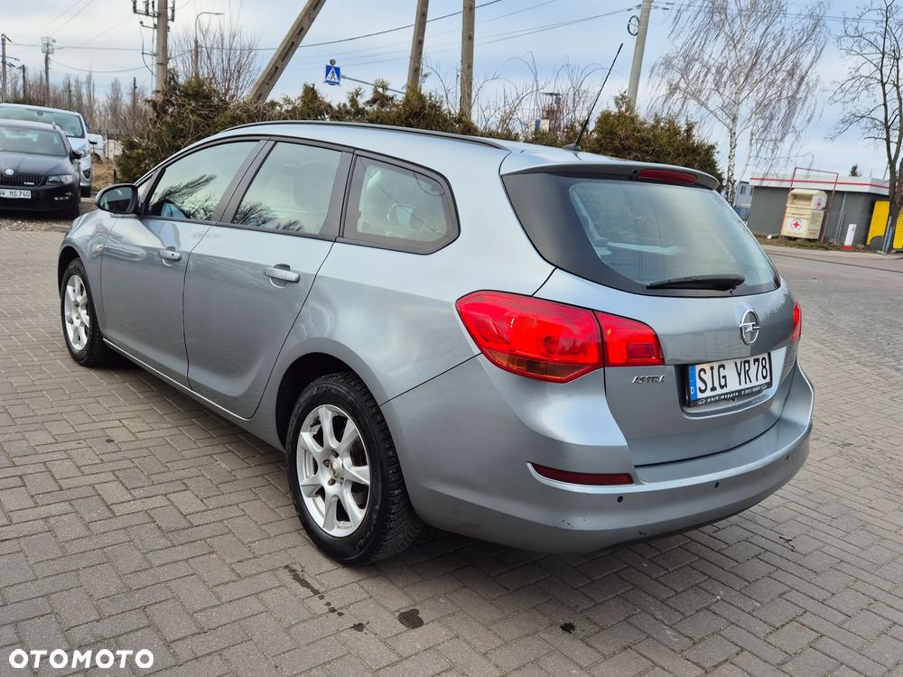 Opel Astra 1.6 Style - 10