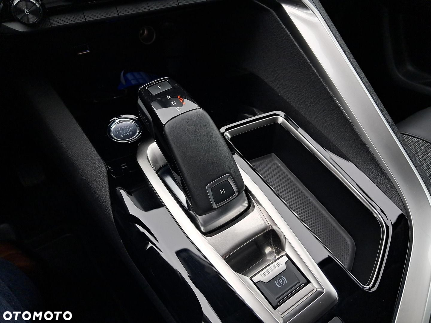 Peugeot 3008 1.6 PureTech GPF Allure S&S EAT8 - 25
