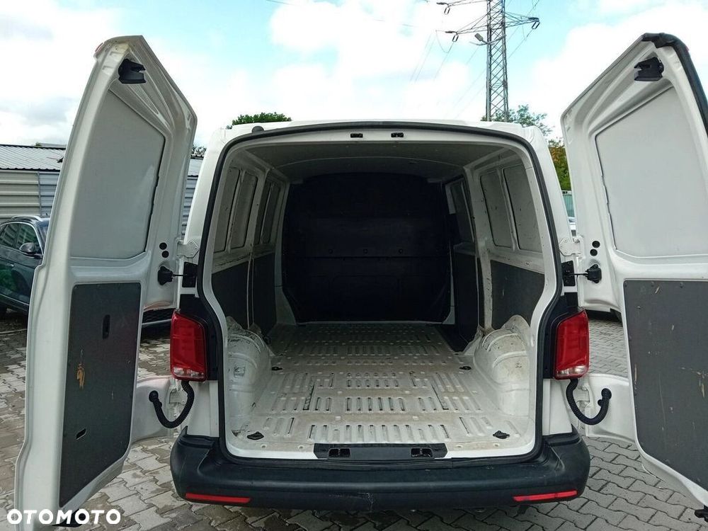 Volkswagen Transporter FURGON 3.400 2.0 TDI 81 kW 5-G - 17