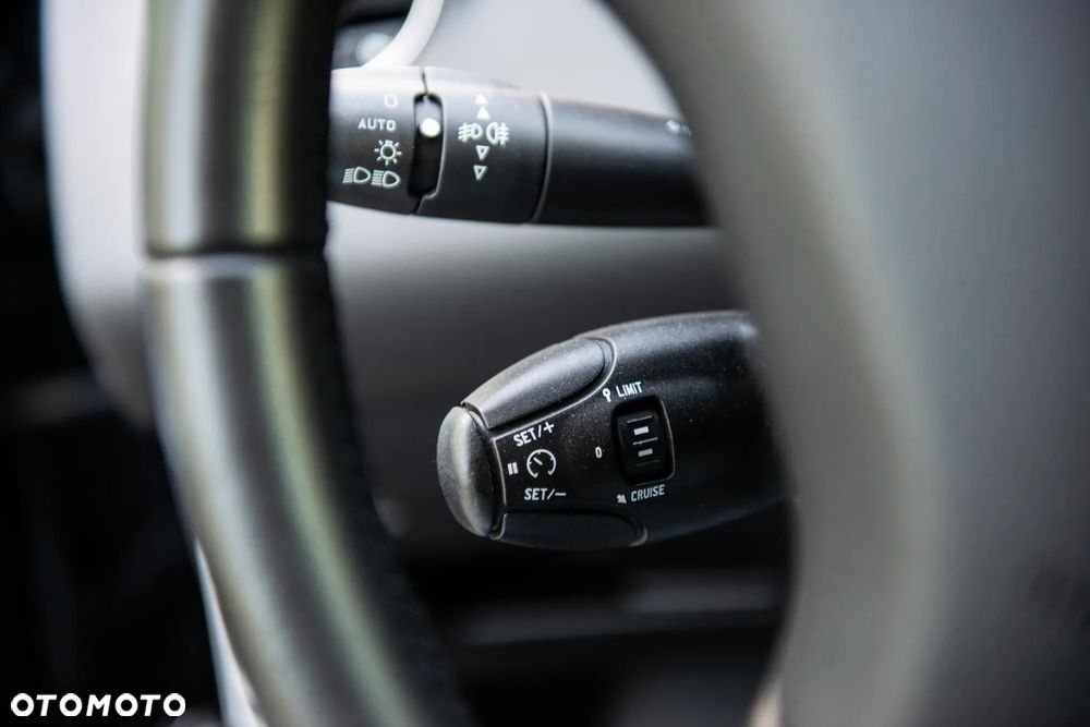 Peugeot 308 HDi FAP 135 Platinum - 33
