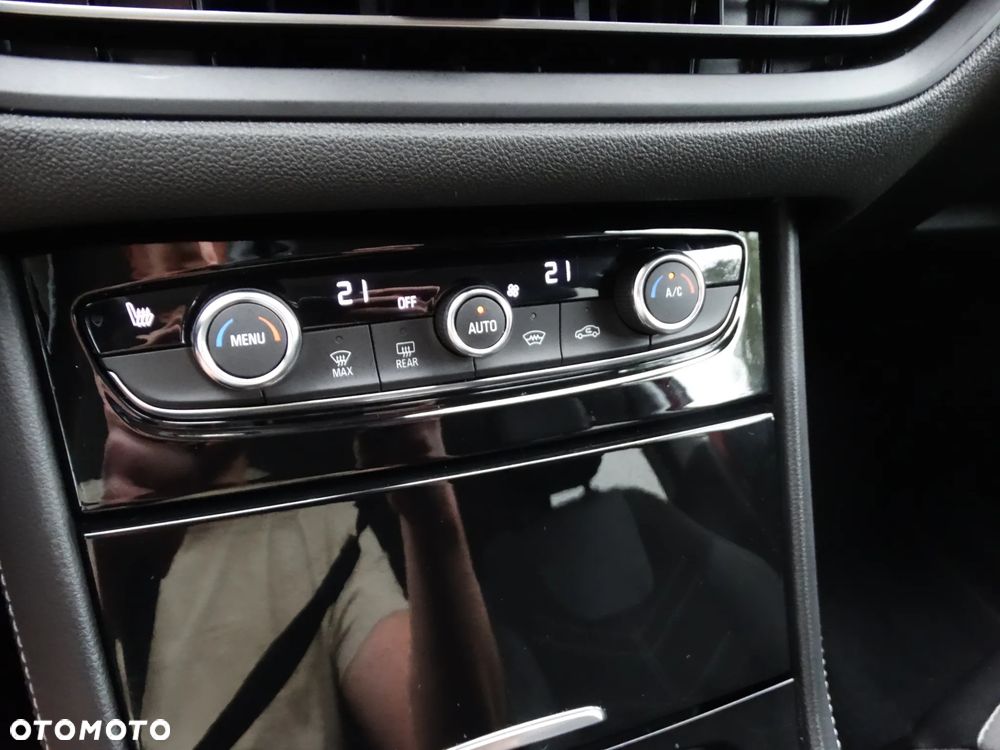Opel Grandland X - 16