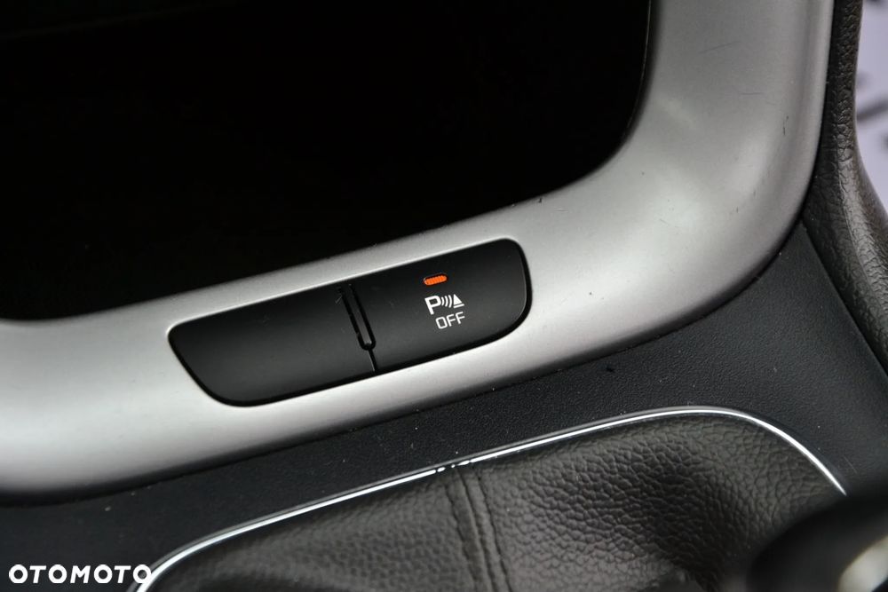 Kia Ceed 1.6 GDI Dream Team Edition - 30