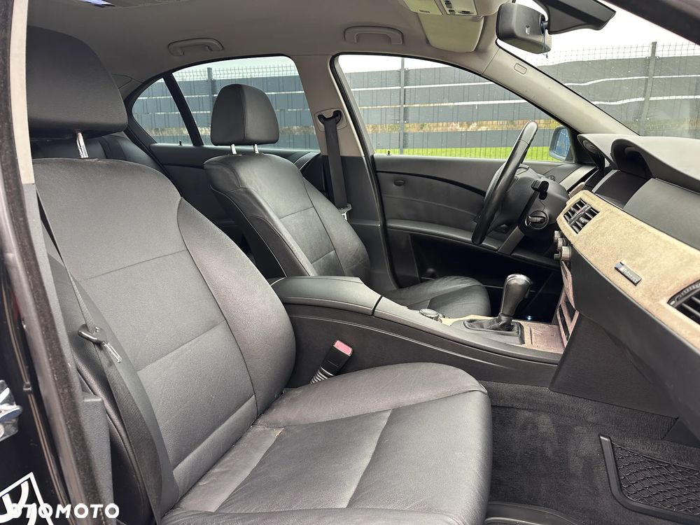 BMW Seria 5 525i - 16