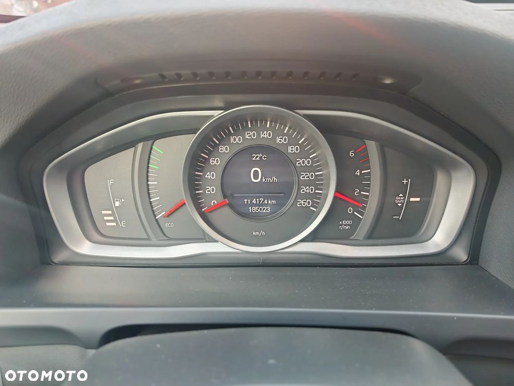 Volvo V60 D3 Momentum - 24