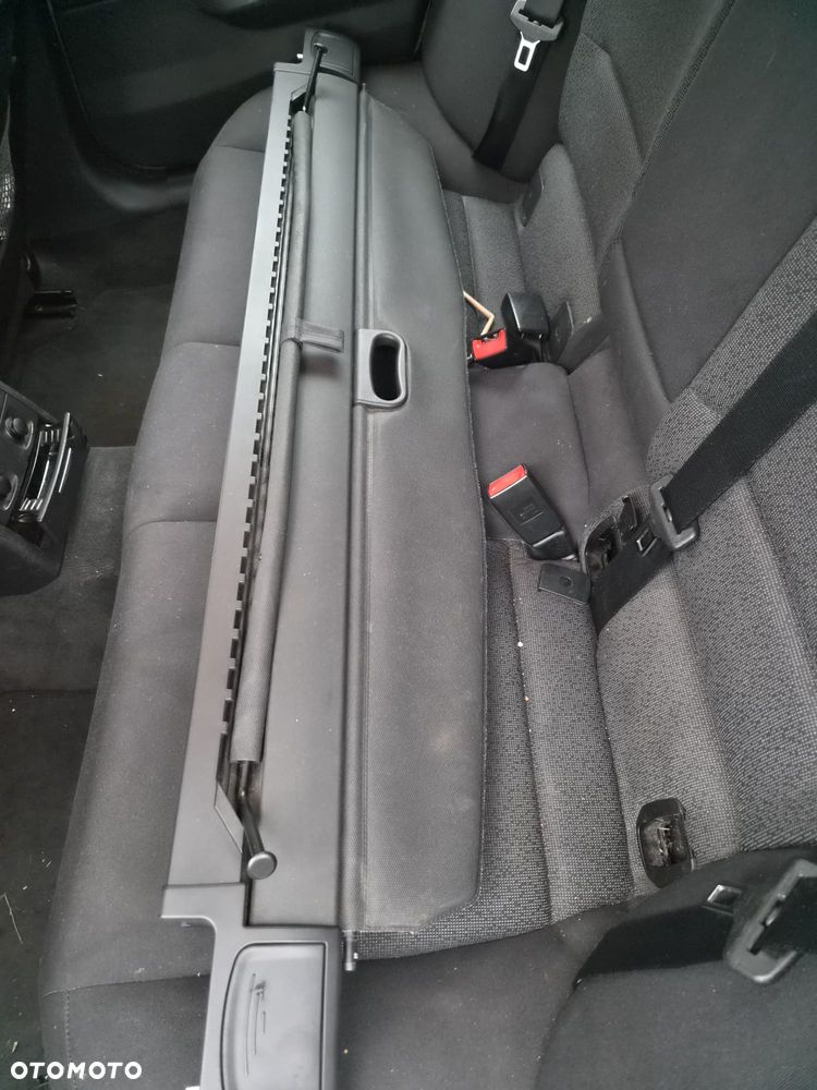 BMW Seria 3 318i - 22